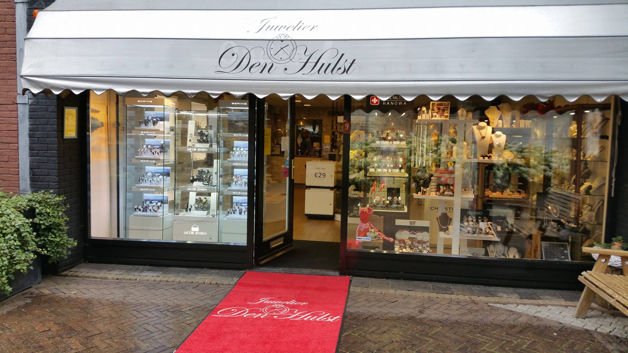 juwelier den hulst voorkant